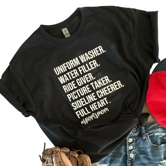 Gildan Tops - Sports Mom Sideline Cheerer Full Heart Medium Women’s Black T-Shirt Short Sleeve